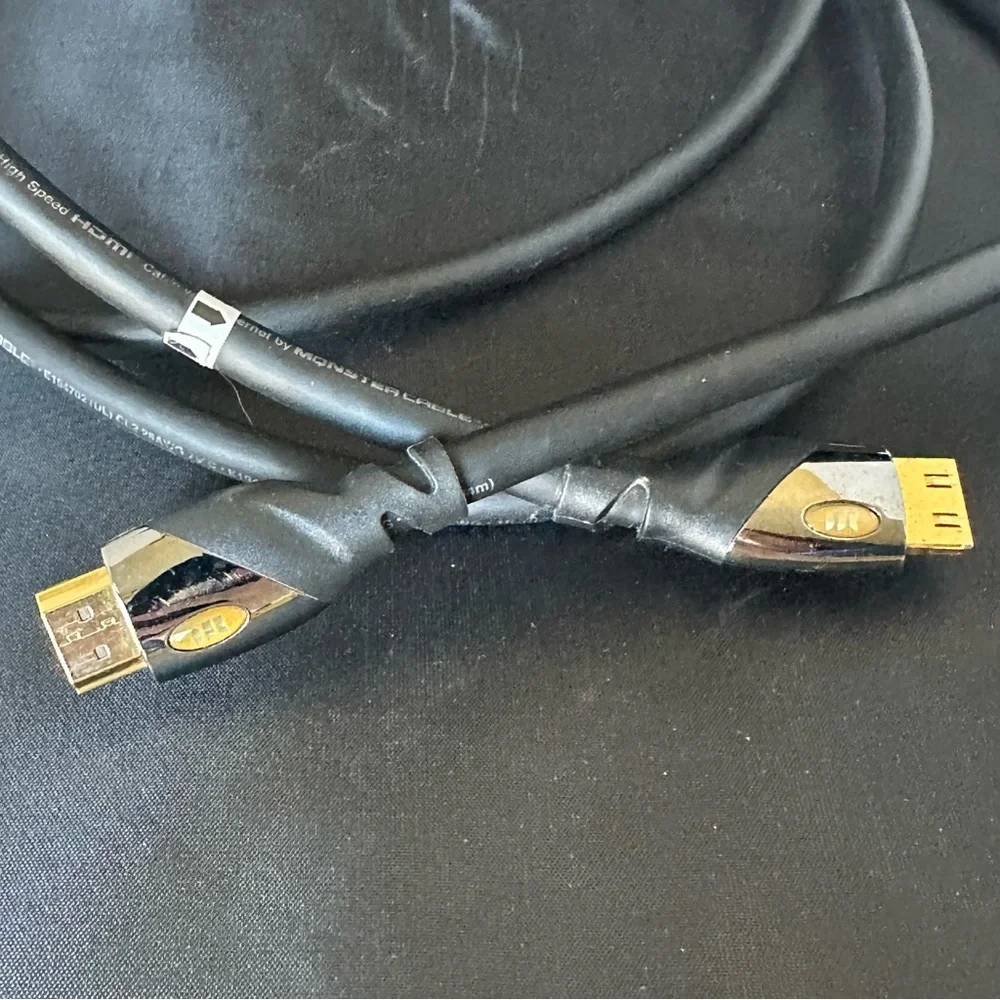 Monster ULTIMATE HDMI High Speed with Ethernet E194702 26AVG - 8 ft Works!